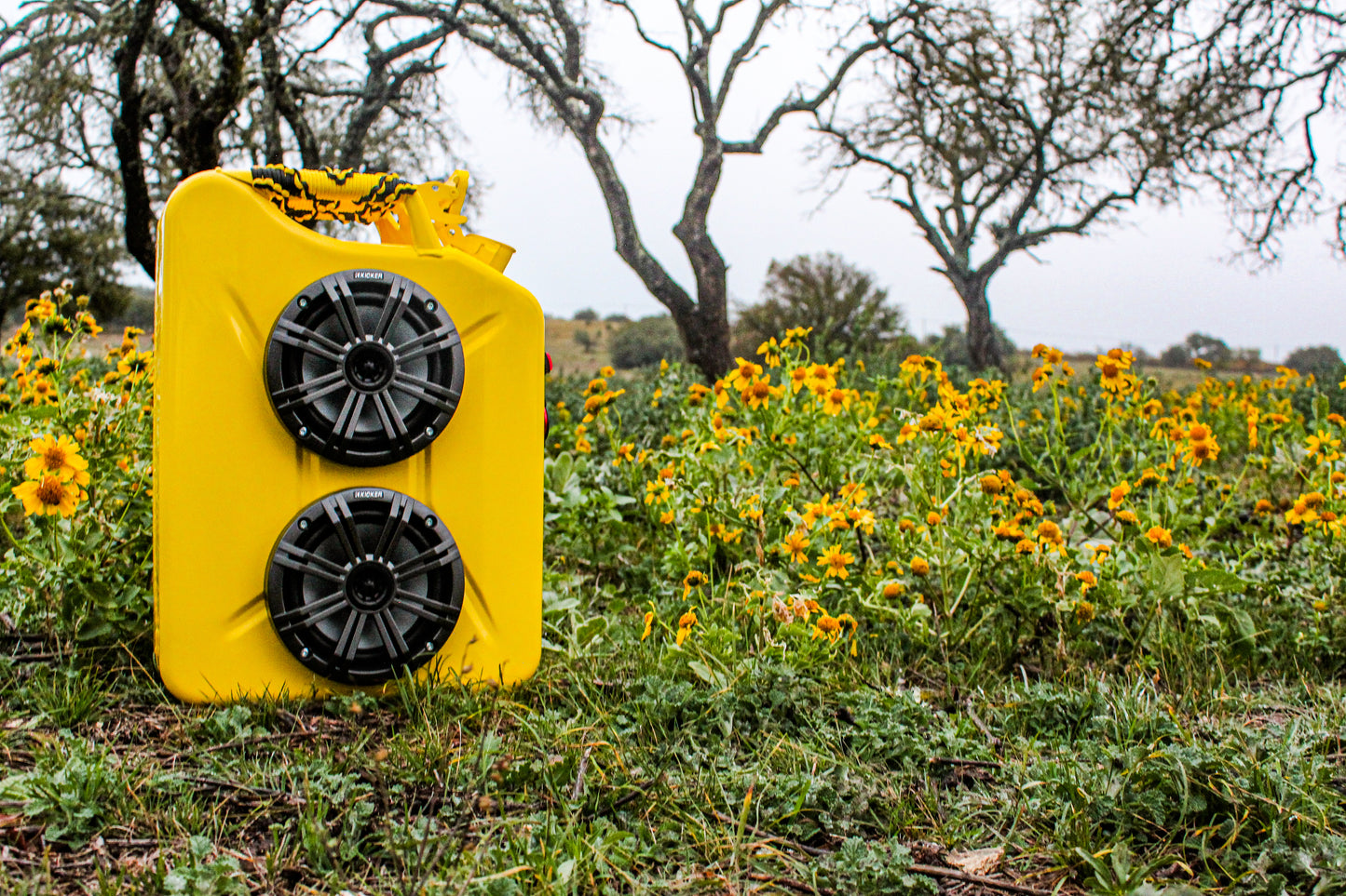 YELLOW JERRY CAN RADIO